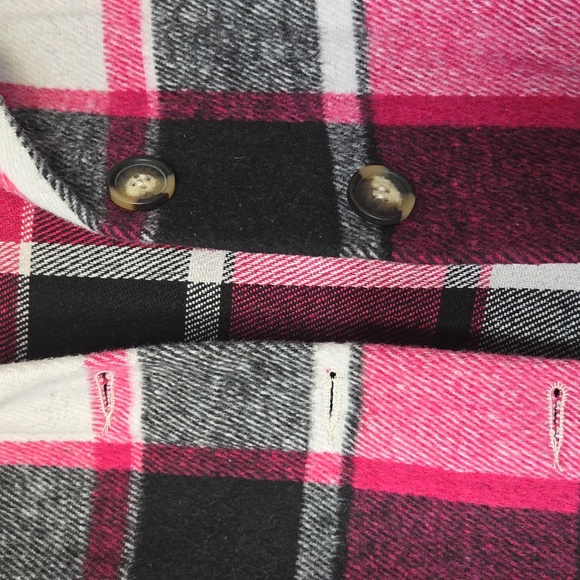 Shacket - Picture 2 of 2